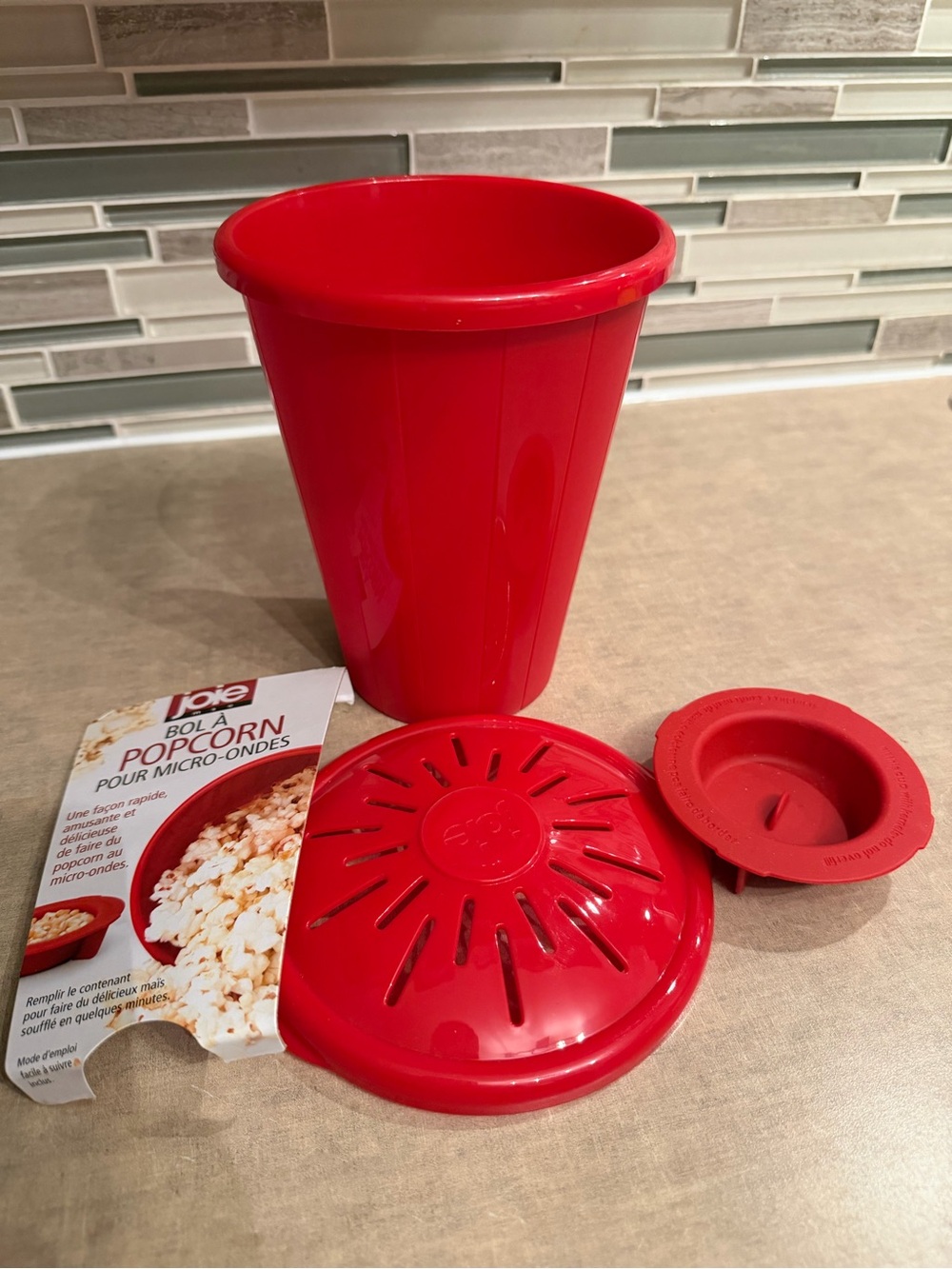Joie Red Microwave Popcorn Maker Set with Lid and Silicone Stopper